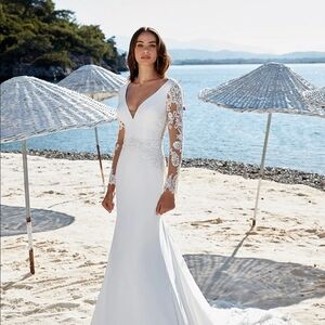 Eddy K VALENCIA Gown Size 10 NWOT